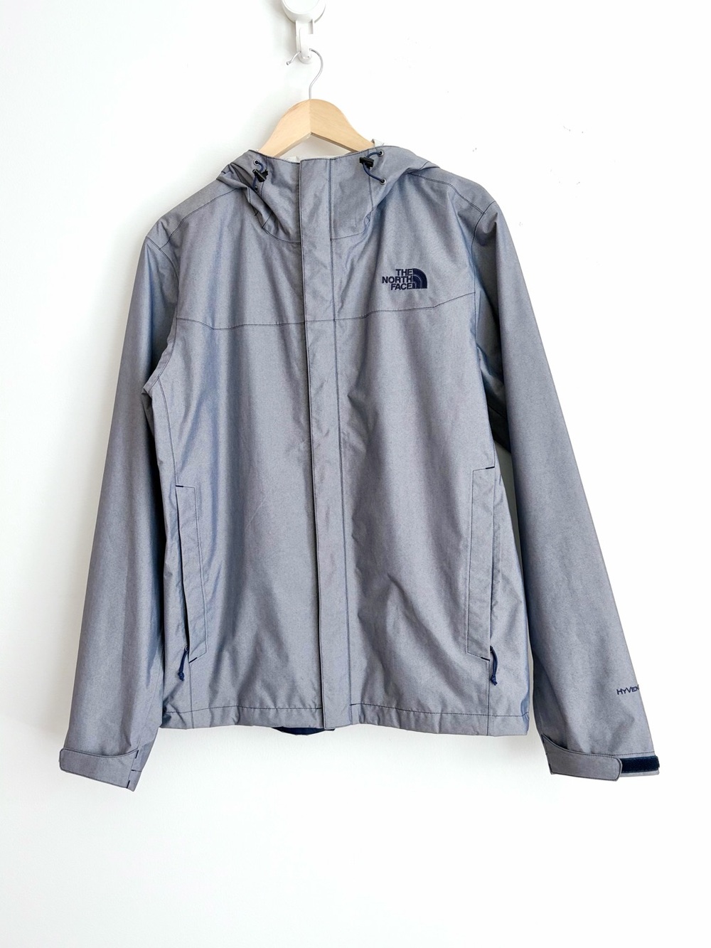 The North Face Venture HyVent 2.5L Rain Jacket M NWOT
